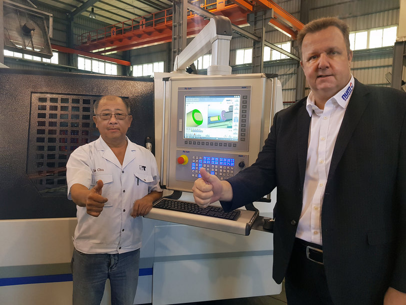 Supertec Machinery Inc sceglie la tecnologia NUM per le sue ultime rettificatrici cilindriche a CNC